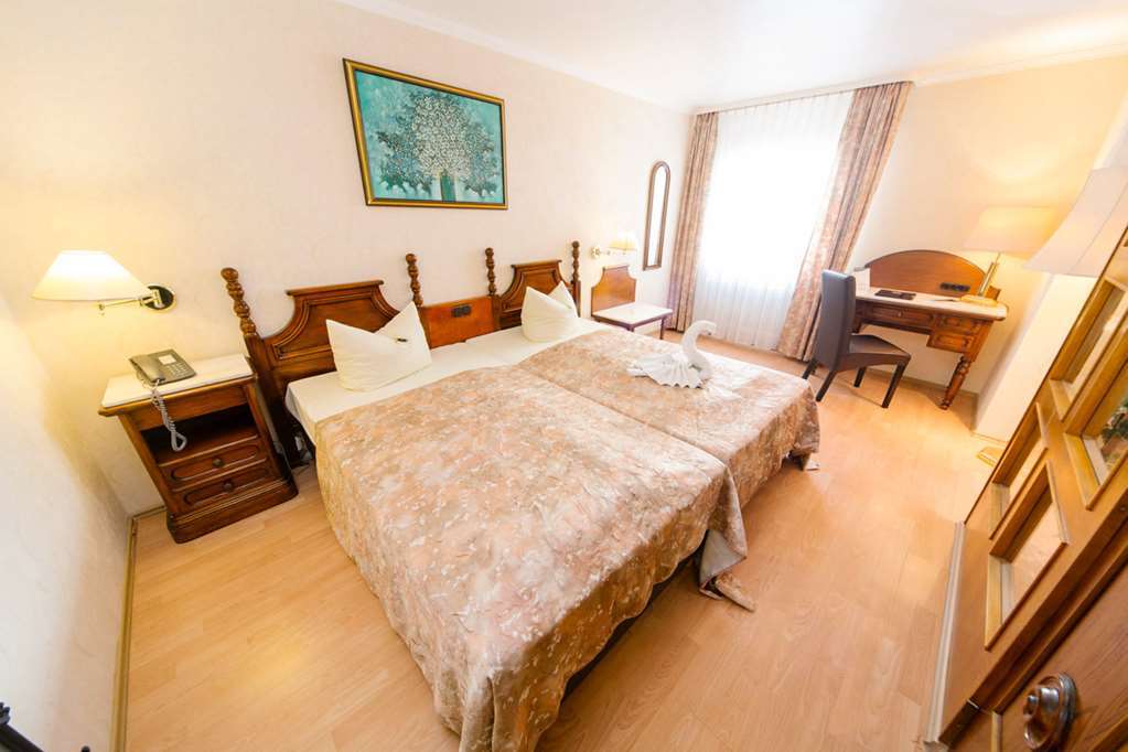 Ff&E Hotel Bavaria Fuerth Room photo